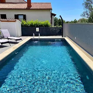 House Veli Vrh Ferienhaus Pula